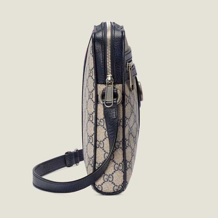 547926.96IWN.4076.010.064.0000.Light Ophidia GG small messenger bag